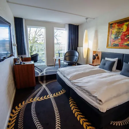 Western Eyde Hotel 4*